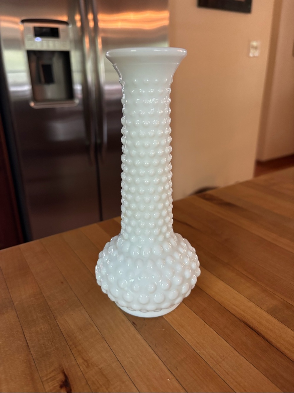 E O Brody Co. M-2900 Made in U.S.A Hobnail Bud Vase White Milk Glass Vintage